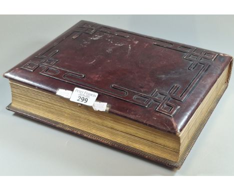 Victorian leather photograph/cart de viste portrait album, mostly appearing from the late 19th century.(B.P. 21% + VAT)