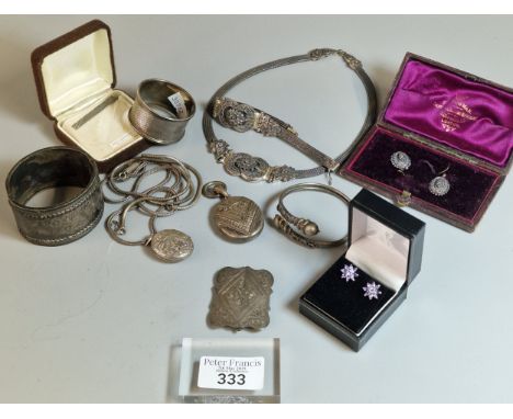 Bag of mainly silver and other items to include: Victorian bangle, engine turned napkin ring, engraved lockets, pair of silve