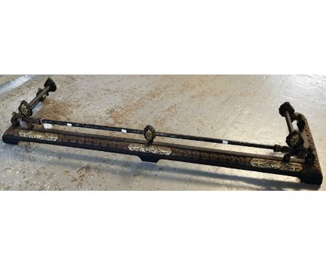 Late Victorian cast metal fire fender. (B.P. 21% + VAT)Internal dimension for feet - 145cm approx.
