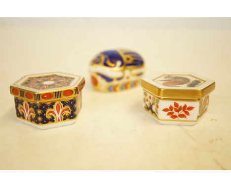 Royal crown derby millennium bug together with 2 Royal crown derby trinket boxes 