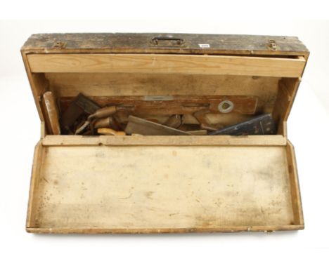 A joiners carrying case with tools G