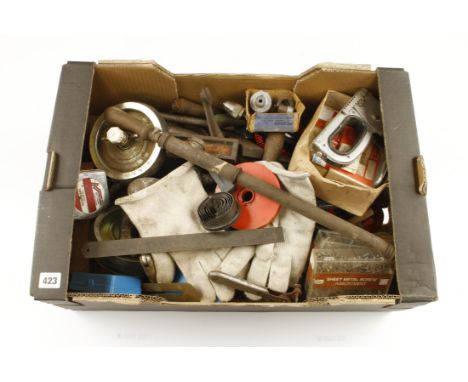 A box of tools G