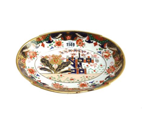 A Spode part dessert service, circa 1815, decorated in an Imari pattern, comprising; a large two handled bowl, three smaller,