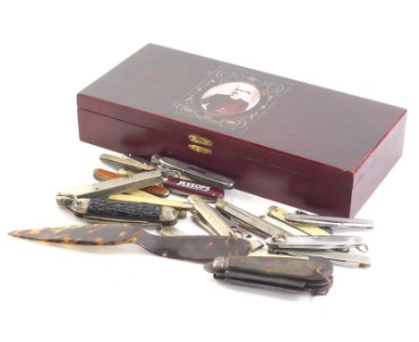 A quantity of various pen knives, folding knives, Boys Magazine advertising item, 8cm wide, other chrome plated for Westbury 