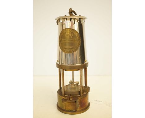 Eccles minors lamp 