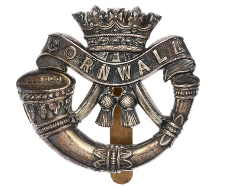 Duke of Cornwallâ€™s Light Infantry, DCLI Officer's 1935 HM silver cap badge.  Fine die-cast strung bugle surmounted by coron