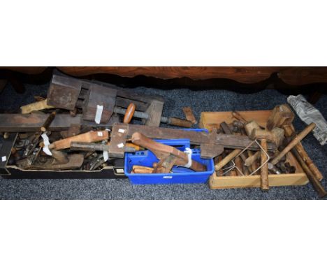 Tools - 19th century and later hand tools including vices, clamps, block planes, Record and Stanley smoothing planes, wooden 