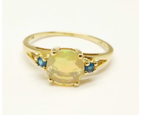 A 9ct gold stone set ring, 1.8g, Q 