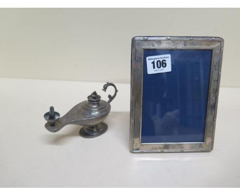 A silver Aladins lamp desk oil lighter Egyptian silver marks - approx weight 2.9 troy oz and a small silver photo frame 