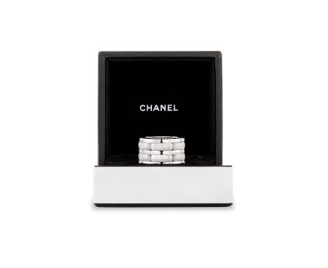 A GOLD AND CERAMIC 'ULTRA' DRESS RING, BY CHANEL, CIRCA 2009Of alternating polished white ceramic and white gold polished lin