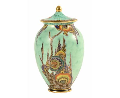 A Crown Devon "Mattajade" lidded vase. Height 17 cm (see illustration).&nbsp;&nbsp;The lid is in very good order.&nbsp; We ca