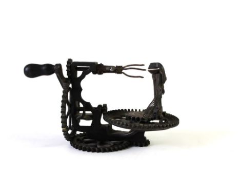 Vintage Apple Peeler by Sinclair Scott of Baltimore.  23 cm long including handle, width 11.5 cm.