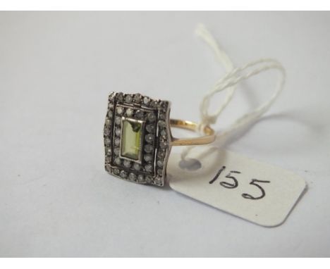 ANTIAGE PERIDOT &amp; DIAMOND CLUSTER RING IN 15CT GOLD - SIZE M 