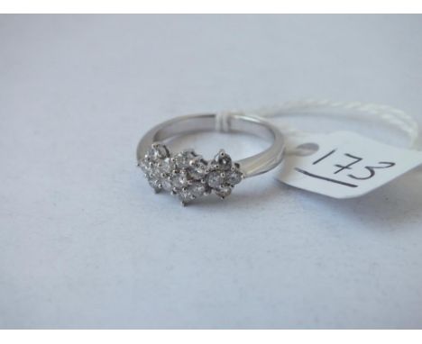 A 750 white gold diamond fancy ring - 4gms