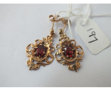 A pair of  vintage garnet drop earrings in 9ct 