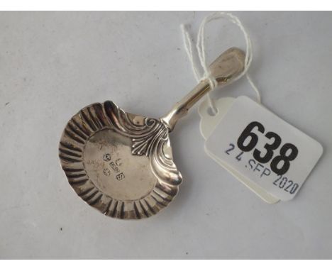 A George III kidney-shaped caddy spoon - B'am 1816 by L&amp;C