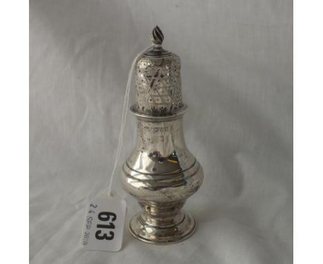 A Georgian style caster with flame finial - 4.5" high - Chester 1911 - 75gms