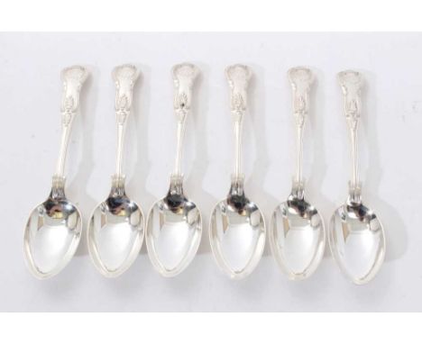 Set of six 1920s silver Kings pattern tea spoons (Sheffield 1927) John &amp; William Deakin. All at approximately 6ozs. 14cm 