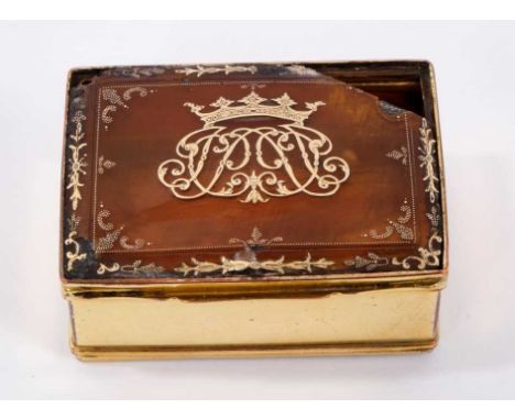 18th century blonde tortoiseshell and piqué work gilt metal snuff box, the hinged cover inlaid with coronet and entwined init