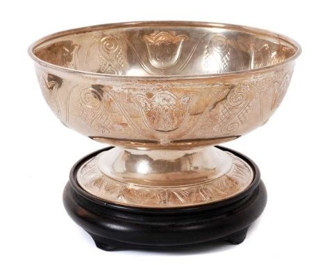 Contemporary silver rose bowl of circular form, with flared rim, spot hammered finish and stylized tulip head and scroll deco