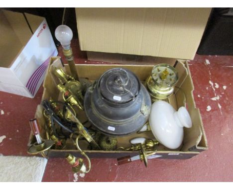 Collection of brass & vintage light fittings