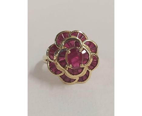 9CT GOLD &amp; RUBY DRESS RING