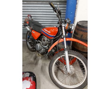 1978 KAWASAKI KL250 A: INCLUDES SPARE ENGINE, ORIGINAL EXHAUST (NEEDS WELDED), REAR ORIGINAL SHOCKS &amp; PARTS