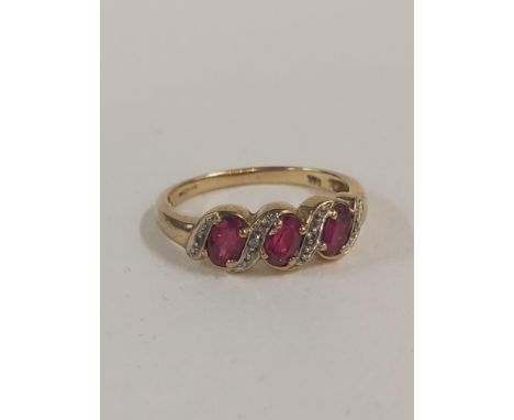 9 CARAT GOLD RUBY &amp; DIAMOND RING