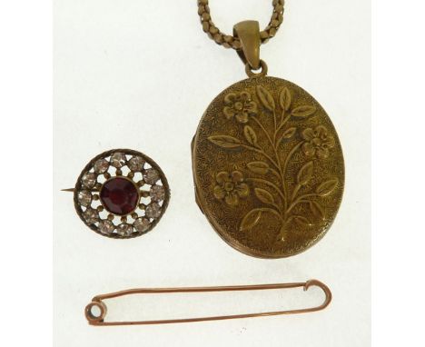 9CT GOLD TIE BAR, Birmingham 1945, 2.1g, A METAL FOLIATE EMBOSSED LOCKET ON CHAIN AND A PASTE SET BROOCH (3)