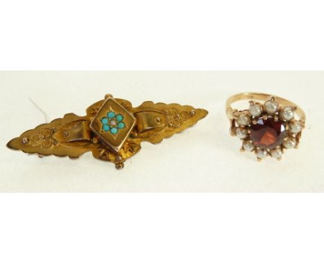 9CT GOLD EDWARDIAN MARQUISE SHAPE BROOCH, set with a cluster of six turquoise and a centre seed pearl, Chester 1901, 4g, AND 