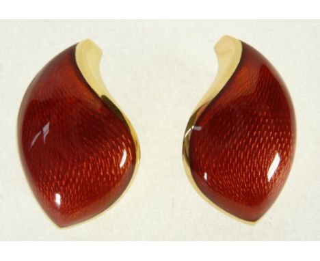DE VROOMEN, PAIR OF 18CT GOLD AND RED GUILLOCHE ENAMEL LEAF SHAPED EARRING CLIPS, 1 ¼" (3.2cm) long, London 2007, 24.3g, in r