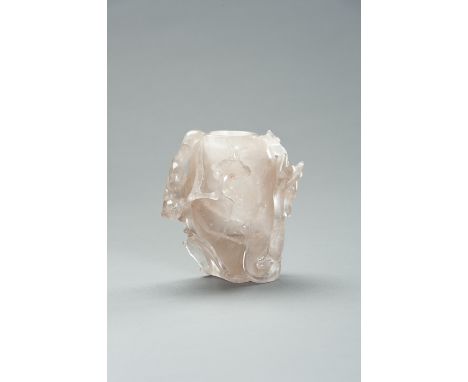 A FINE ROCK CRYSTAL "CHILONG" VASEChina, 18th-19th cent. Of a nice, light-greyish color with naturals inclusions, decorated w