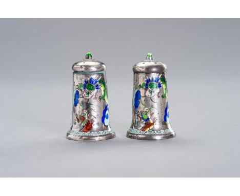 AN ENAMELLED SILVER SALT AND PEPPER SHAKER SETChina, c. 1910. Each crafted from silver and finely enameled with a dragon and 