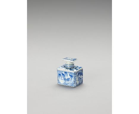 A BLUE AND WHITE FUKAGAWA PORCELAIN TEA CADDY AND COVERJapan, Edo period (1615-1868)An octagonal tea caddy, the sides decorat