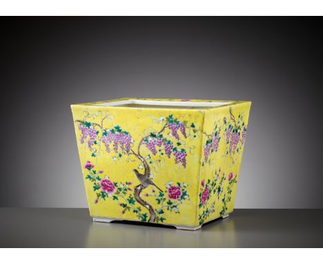 A DAYAZHAI-STYLE FAMILLE ROSE JARDINIERE, LATE QING DYNASTYChina, 1860-1910. The tapering sides of the rectangular vessel are