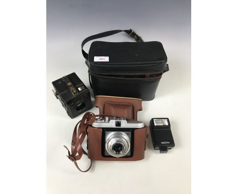A Zeiss Ikon box together with a Tengor camera and an Agfa Isola