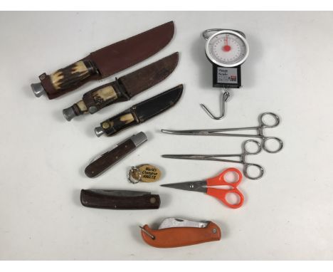 Sundry fishing and hunting knives and scales etc