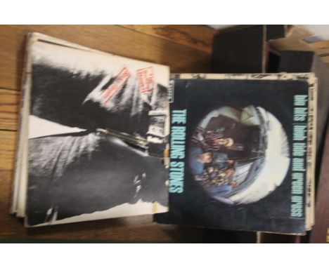 BOX CONTAINING LPS TO INCLUDE THE ROLLIG STONES MONO LK4605, ROLLING STONES NUMBER 2 MONO LK4661, STICKY FINGERS, AFTERMATH, 