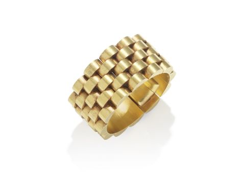 A GOLD GATE BRACELET, CIRCA 1880Composed of interlocking bloomed links, length 19.0cm, fitted case by Wetherston &amp; Son, 1