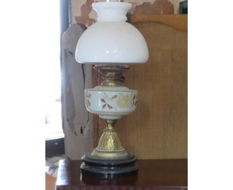 VICTORIAN BRASS OIL LAMP WITH PAINTED GLASS RESERVOIR 