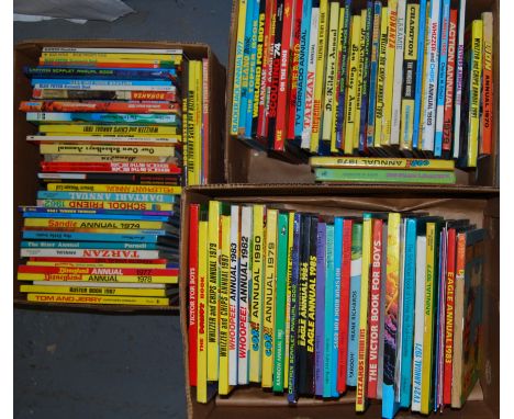 ANNUALS;  A HUGE collection of assorted vintage children's annuals to include many titles. Approx 100 in total. Tarzan, Dandy