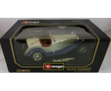 Burago 1/18 model Alfa Romeo 2300 Spider