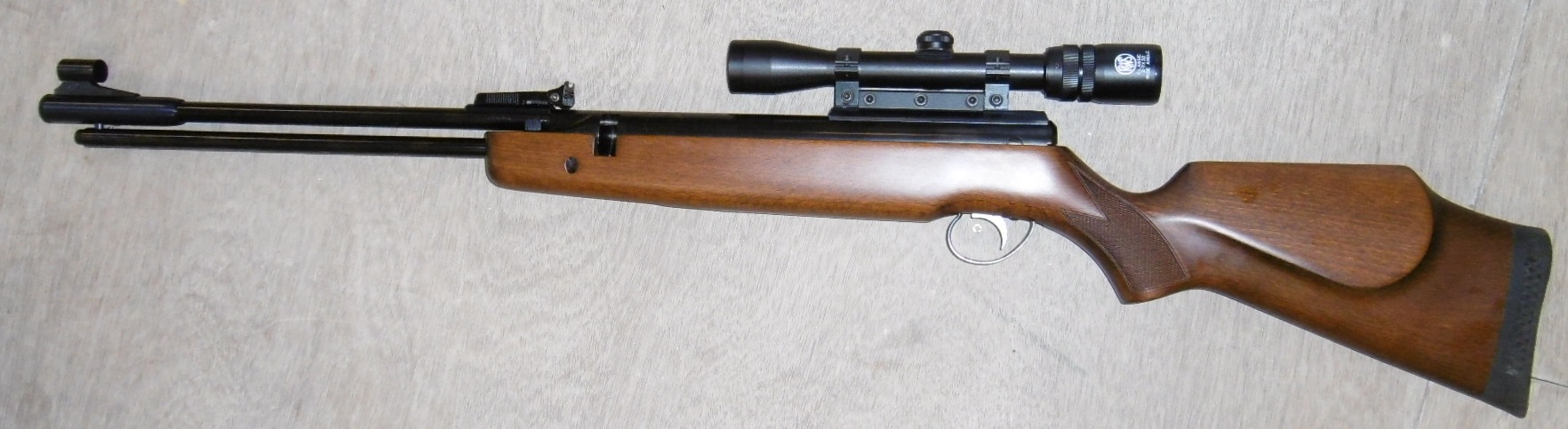 BSA Goldstar .22 Air Rifle with RWS Classic 2-7x32 wide angle scope