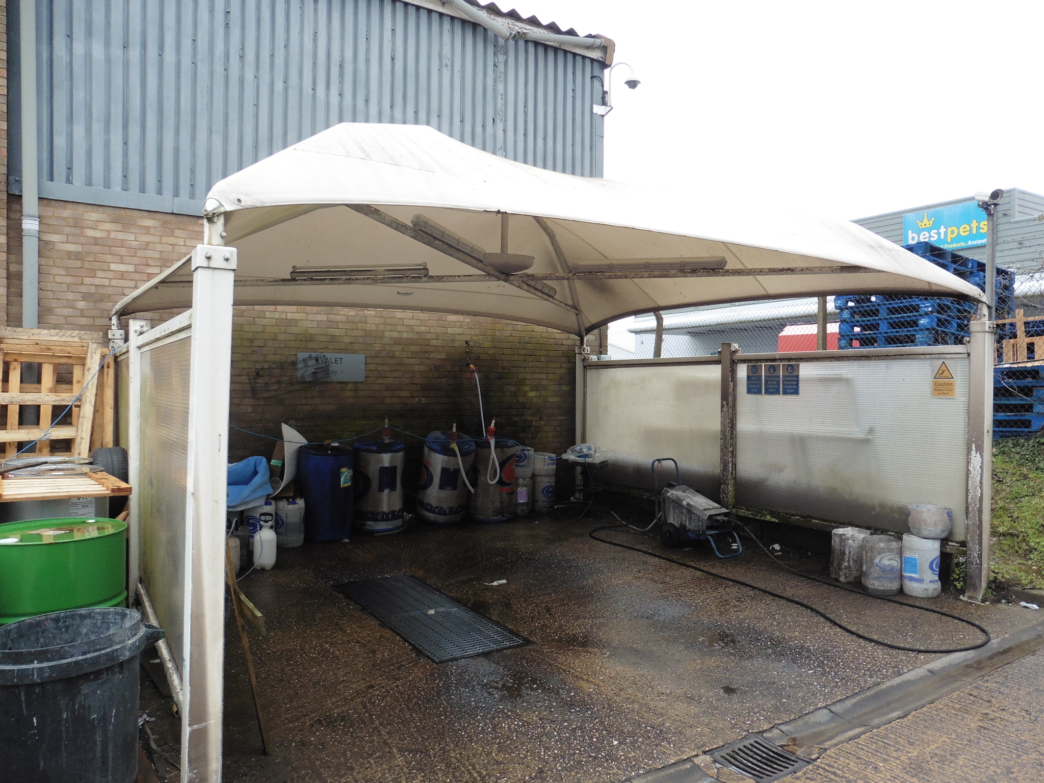 Aluminium framed car wash canopy by Texabril. approx. 6m x 6m