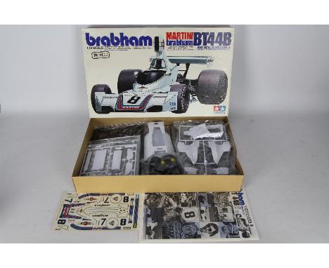 Tamiya - A vintage boxed Tamiya BS1218 Martini Brabham BT44b 1:12 'Big Scale' plastic model kit. The kit appears to be in Min