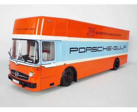 Schuco - A boxed Limited Edition Schuco #45003 Mercedes 'Gulf' Transporter. This impressive 1:18 scale diecast truck which is