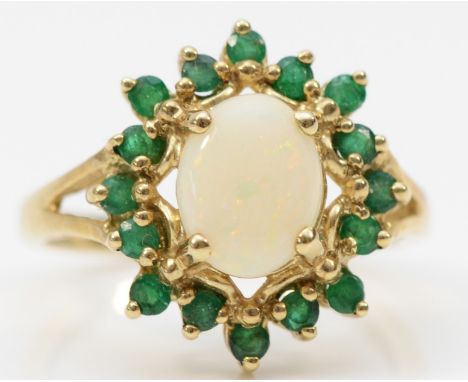 A 9ct gold emerald and opal cluster ring, claw set, O, 3.3g 