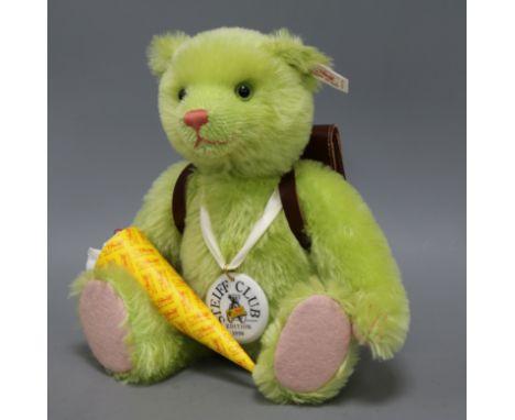 A Steiff Teddy Child EAN 420139, mint and boxed