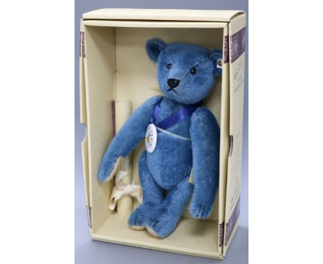 A Steiff Teddy Blue 1908 EAN 420047, mint and boxed