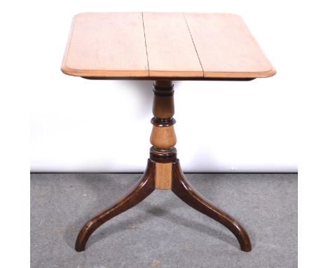 Victorian oak tilt top table,, turned column, splayed tripod legs, the top 81x66cm, height 73cm.